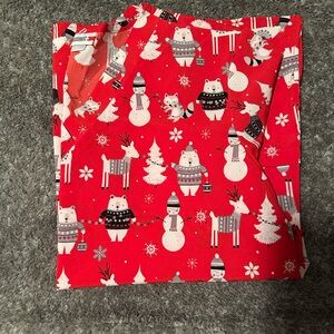 Women’s printed scrub top